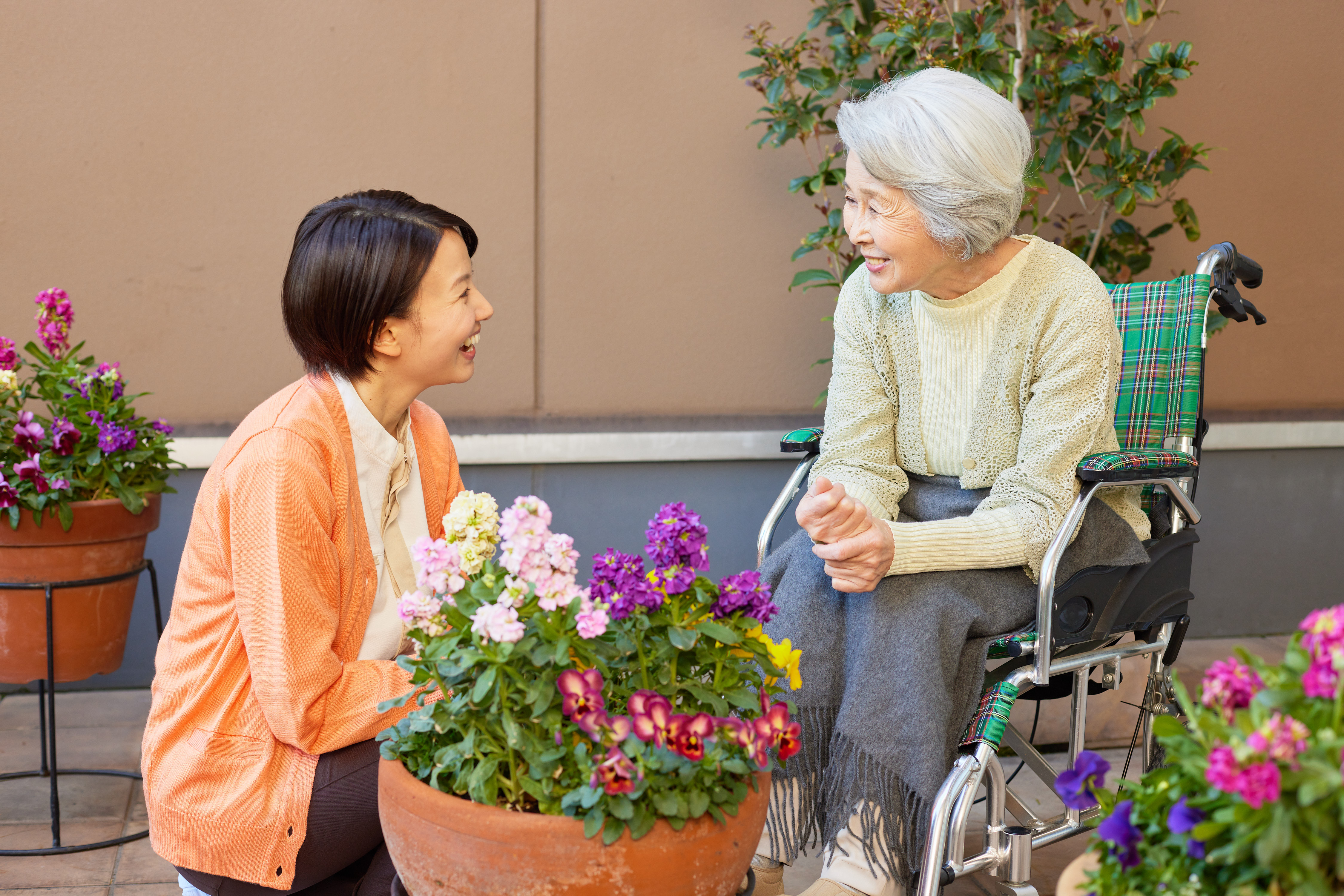 【千葉市中央区】有料老人ホーム／希望休の取得も可能！プライベートの予定も十分に満喫できますよ！