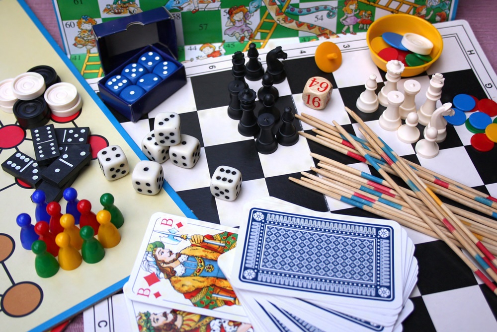 デイサービスレクで盛り上がるテーブルゲームを紹介！進め方やルールも詳しく解説